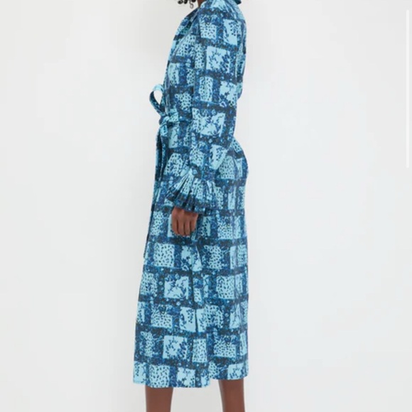 Tuckernuck Blue and White A-line Midi Dress with Notched Collar - Picture 3 of 9